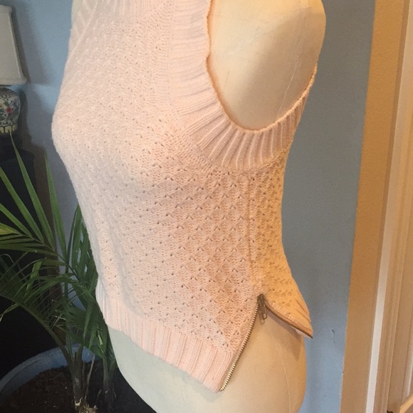 Neely sweater vest, zipper sides, small - Picture 1 of 8